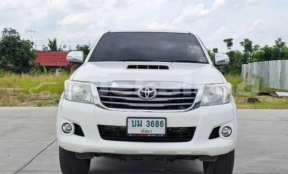 Buy Used Toyota Vigo White Car in Chachoengsao in Chachoengsao Buy Used Toyota Vigo White Car in Chachoengsao in Chachoengsao