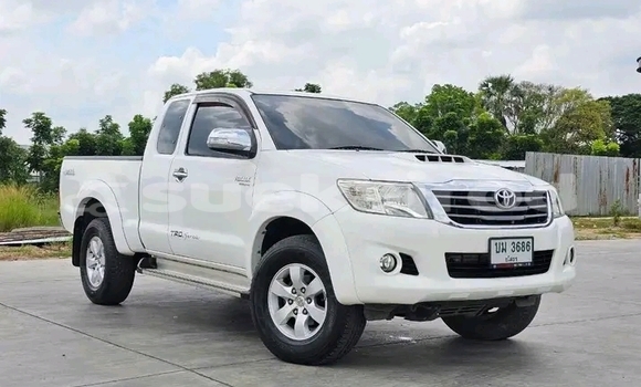 Buy Used Toyota Vigo White Car in Chachoengsao in Chachoengsao Buy Used Toyota Vigo White Car in Chachoengsao in Chachoengsao