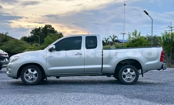 Buy Used Toyota Vigo White Car in Kalasin in Kalasin