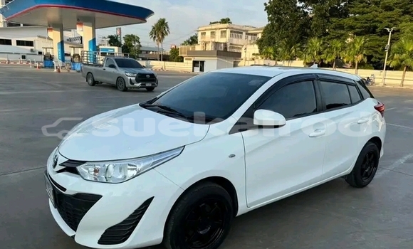 Buy Used Toyota Yaris White Car in Chai Nat in Chai Nat Buy Used Toyota Yaris White Car in Chai Nat in Chai Nat