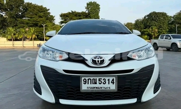 Buy Used Toyota Yaris White Car in Chai Nat in Chai Nat Buy Used Toyota Yaris White Car in Chai Nat in Chai Nat