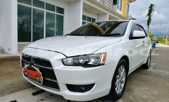 Buy Used Mitsubishi Lancer White Car in Buogkan in Buogkan Buy Used Mitsubishi Lancer White Car in Buogkan in Buogkan