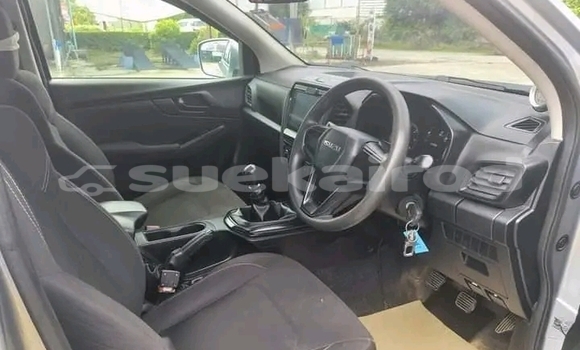 Buy Used Isuzu D–MAX White Car in Kaeng Khlo in Chaiyaphum Buy Used Isuzu D–MAX White Car in Kaeng Khlo in Chaiyaphum