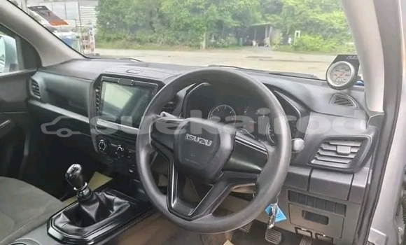 Buy Used Isuzu D–MAX White Car in Kaeng Khlo in Chaiyaphum Buy Used Isuzu D–MAX White Car in Kaeng Khlo in Chaiyaphum