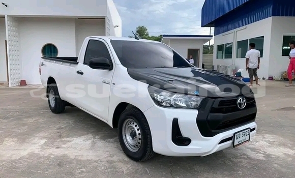 Buy Used Toyota REVO CAB Z-EDITION White Car in Chachoengsao in Chachoengsao Buy Used Toyota REVO CAB Z-EDITION White Car in Chachoengsao in Chachoengsao