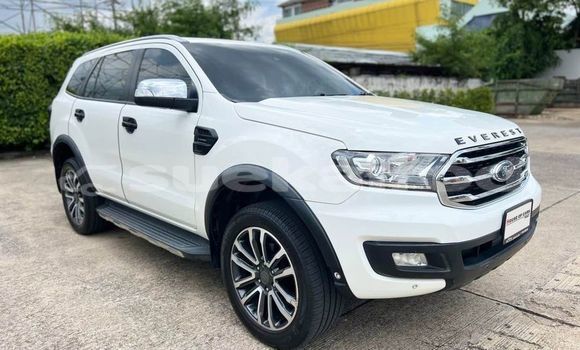 ซื้อ รถมือสอง Ford Everest ขาว รถยนต์ ใน %{เมือง} ใน กรุงเทพมหานคร