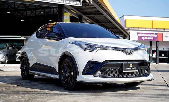Buy Used Toyota C-HR White Car in Bangkok in Bangkok