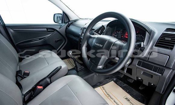 ซื้อ รถมือสอง Isuzu D-Max ขาว รถยนต์ ใน %{เมือง} ใน กรุงเทพมหานคร ซื้อ รถมือสอง Isuzu D-Max ขาว รถยนต์ ใน %{เมือง} ใน กรุงเทพมหานคร