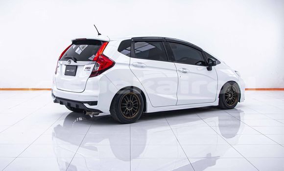 Buy Used Honda Jazz White Car in Bangkok in Bangkok Buy Used Honda Jazz White Car in Bangkok in Bangkok
