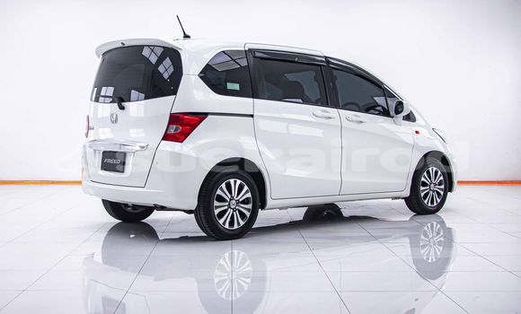Buy Used Honda Freed White Car in Bangkok in Bangkok Buy Used Honda Freed White Car in Bangkok in Bangkok