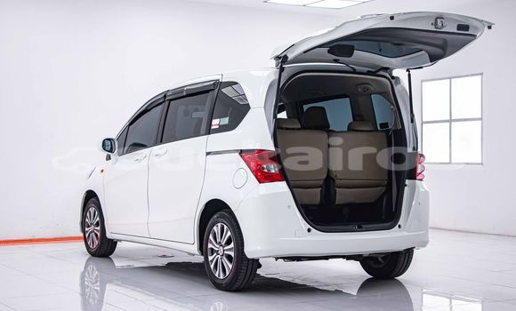 Buy Used Honda Freed White Car in Bangkok in Bangkok Buy Used Honda Freed White Car in Bangkok in Bangkok