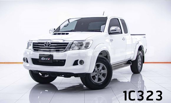 Buy Used Toyota Hiluxe VIGO White Car in Bangkok in Bangkok