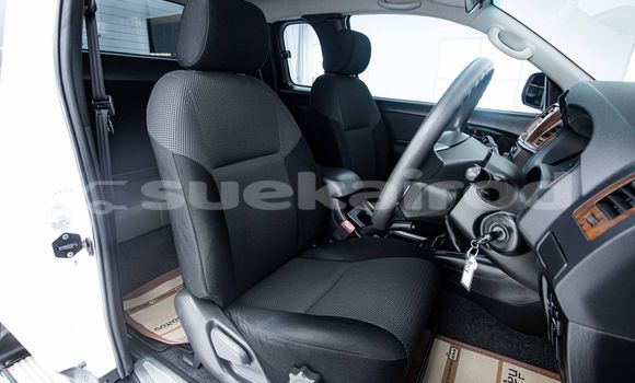 ซื้อ รถมือสอง Toyota Hiluxe VIGO ขาว รถยนต์ ใน %{เมือง} ใน กรุงเทพมหานคร ซื้อ รถมือสอง Toyota Hiluxe VIGO ขาว รถยนต์ ใน %{เมือง} ใน กรุงเทพมหานคร