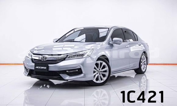 ซื้อ รถมือสอง Honda Accord อื่น ๆ รถยนต์ ใน %{เมือง} ใน กรุงเทพมหานคร