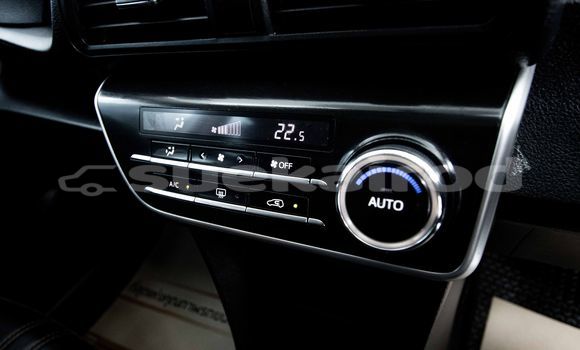 Buy Used Toyota Sienta White Car in Bangkok in Bangkok Buy Used Toyota Sienta White Car in Bangkok in Bangkok