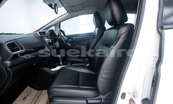 Buy Used Honda Jazz White Car in Bangkok in Bangkok Buy Used Honda Jazz White Car in Bangkok in Bangkok