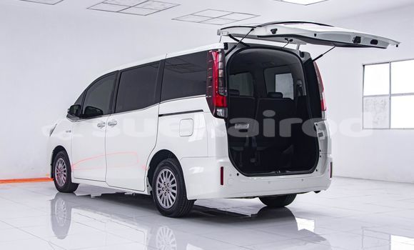 Buy Used Toyota Esquire White Car in Bangkok in Bangkok Buy Used Toyota Esquire White Car in Bangkok in Bangkok