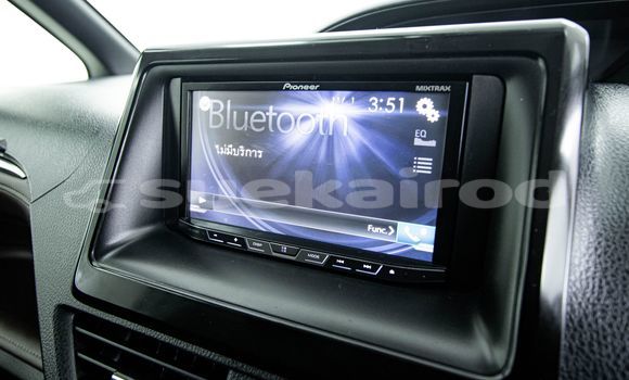 Buy Used Toyota Esquire White Car in Bangkok in Bangkok Buy Used Toyota Esquire White Car in Bangkok in Bangkok