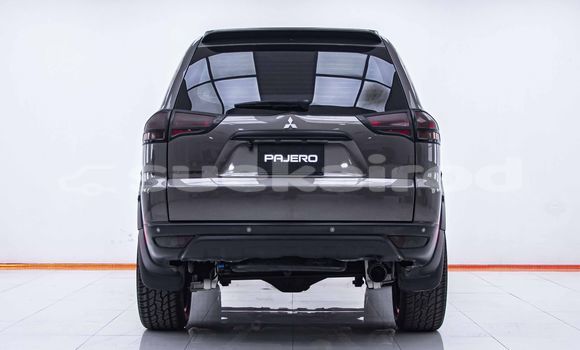 Buy Used Mitsubishi Pajero Brown Car in Bangkok in Bangkok Buy Used Mitsubishi Pajero Brown Car in Bangkok in Bangkok