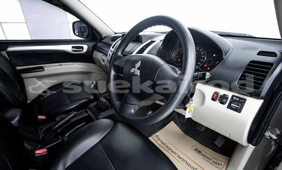 Buy Used Mitsubishi Pajero Brown Car in Bangkok in Bangkok Buy Used Mitsubishi Pajero Brown Car in Bangkok in Bangkok