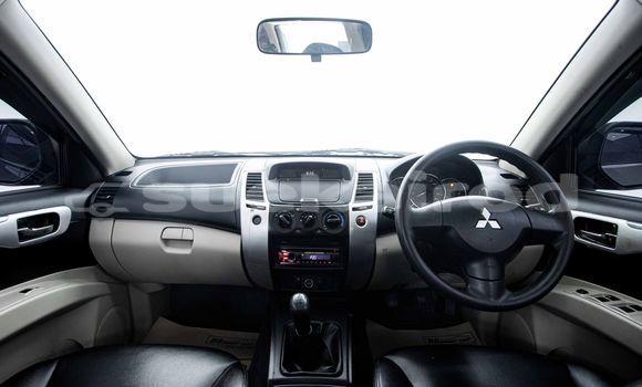 Buy Used Mitsubishi Pajero Brown Car in Bangkok in Bangkok Buy Used Mitsubishi Pajero Brown Car in Bangkok in Bangkok