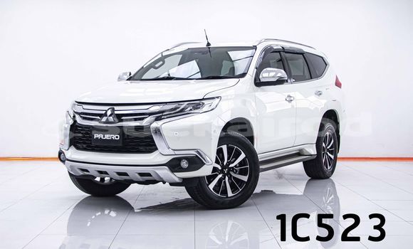 ซื้อ รถมือสอง Mitsubishi Pajero ขาว รถยนต์ ใน %{เมือง} ใน กรุงเทพมหานคร ซื้อ รถมือสอง Mitsubishi Pajero ขาว รถยนต์ ใน %{เมือง} ใน กรุงเทพมหานคร