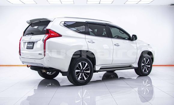 ซื้อ รถมือสอง Mitsubishi Pajero ขาว รถยนต์ ใน %{เมือง} ใน กรุงเทพมหานคร ซื้อ รถมือสอง Mitsubishi Pajero ขาว รถยนต์ ใน %{เมือง} ใน กรุงเทพมหานคร