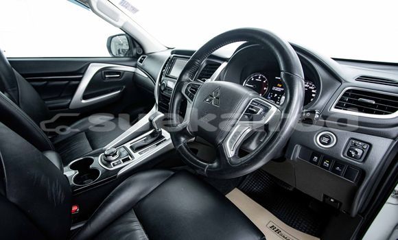 ซื้อ รถมือสอง Mitsubishi Pajero ขาว รถยนต์ ใน %{เมือง} ใน กรุงเทพมหานคร ซื้อ รถมือสอง Mitsubishi Pajero ขาว รถยนต์ ใน %{เมือง} ใน กรุงเทพมหานคร