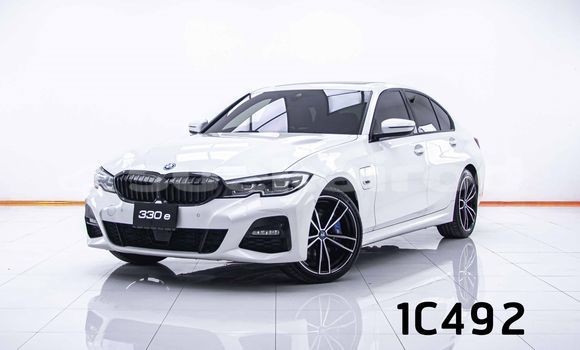 Buy Used BMW 3–Series White Car in Bangkok in Bangkok