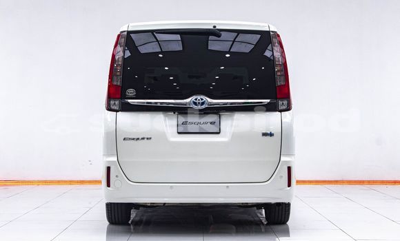 ซื้อ รถมือสอง Toyota Esquire ขาว รถยนต์ ใน %{เมือง} ใน กรุงเทพมหานคร ซื้อ รถมือสอง Toyota Esquire ขาว รถยนต์ ใน %{เมือง} ใน กรุงเทพมหานคร