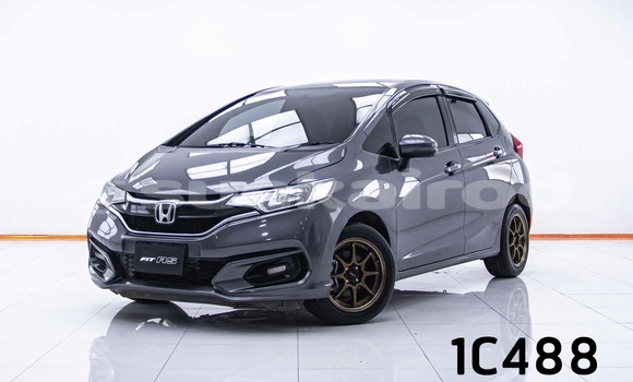 ซื้อ รถมือสอง Honda Jazz อื่น ๆ รถยนต์ ใน %{เมือง} ใน กรุงเทพมหานคร