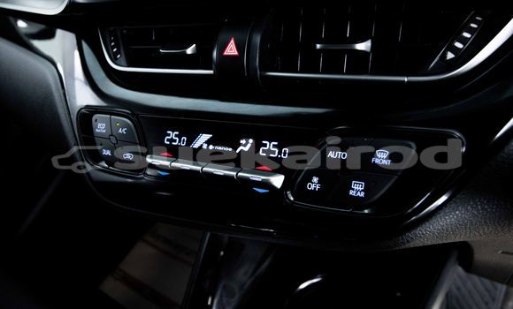 Buy Used Toyota C-HR Green Car in Bangkok in Bangkok Buy Used Toyota C-HR Green Car in Bangkok in Bangkok