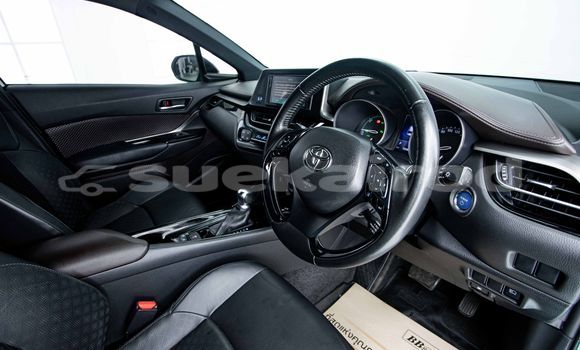 Buy Used Toyota C-HR Green Car in Bangkok in Bangkok Buy Used Toyota C-HR Green Car in Bangkok in Bangkok
