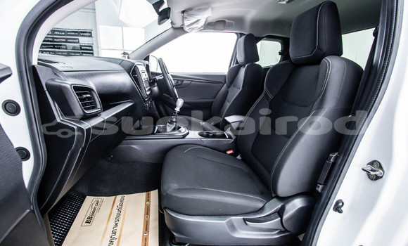 Buy Used Isuzu D-Max White Car in Bangkok in Bangkok Buy Used Isuzu D-Max White Car in Bangkok in Bangkok