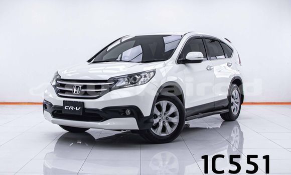 ซื้อ รถมือสอง Honda CR-V ขาว รถยนต์ ใน %{เมือง} ใน กรุงเทพมหานคร