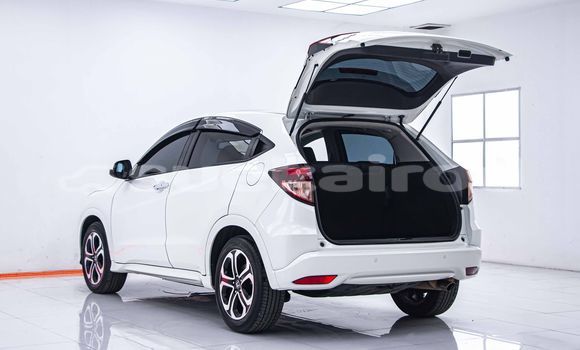 ซื้อ รถมือสอง Honda HR-V ขาว รถยนต์ ใน %{เมือง} ใน กรุงเทพมหานคร ซื้อ รถมือสอง Honda HR-V ขาว รถยนต์ ใน %{เมือง} ใน กรุงเทพมหานคร