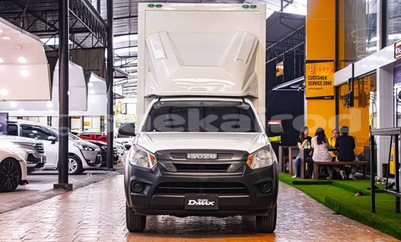 Buy Used Isuzu D-Max White Car in Bangkok in Bangkok Buy Used Isuzu D-Max White Car in Bangkok in Bangkok