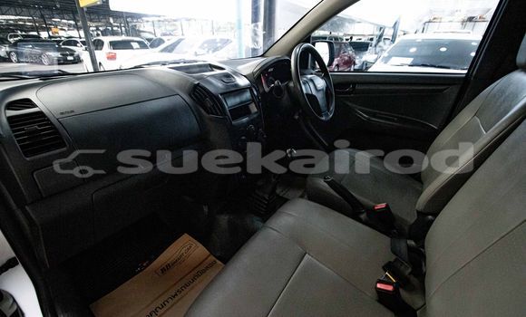 Buy Used Isuzu D-Max White Car in Bangkok in Bangkok Buy Used Isuzu D-Max White Car in Bangkok in Bangkok