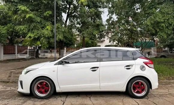 ซื้อ รถมือสอง Toyota Yaris ขาว รถยนต์ ใน %{เมือง} ใน กาฬสินธุ์ ซื้อ รถมือสอง Toyota Yaris ขาว รถยนต์ ใน %{เมือง} ใน กาฬสินธุ์