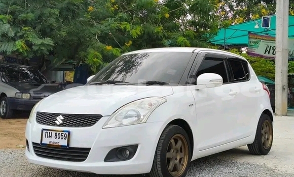 ซื้อ รถมือสอง Suzuki Swift ขาว รถยนต์ ใน %{เมือง} ใน กาฬสินธุ์ ซื้อ รถมือสอง Suzuki Swift ขาว รถยนต์ ใน %{เมือง} ใน กาฬสินธุ์