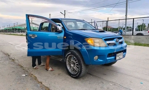 Buy Used Toyota Vigo Blue Car in Khlung in Chanthaburi
