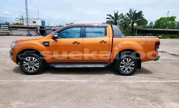 ซื้อ รถมือสอง Ford Ranger สีแดง รถยนต์ ใน %{เมือง} ใน กาฬสินธุ์