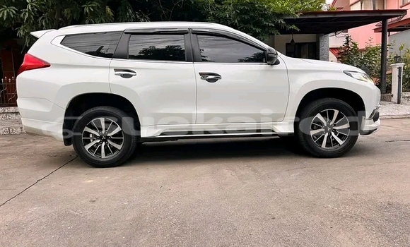 ซื้อ รถมือสอง Mitsubishi Pajero ขาว รถยนต์ ใน %{เมือง} ใน ชัยนาท ซื้อ รถมือสอง Mitsubishi Pajero ขาว รถยนต์ ใน %{เมือง} ใน ชัยนาท