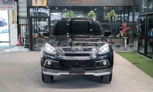 ซื้อ รถมือสอง Isuzu Stylus สีดำ รถยนต์ ใน %{เมือง} ใน ชัยนาท ซื้อ รถมือสอง Isuzu Stylus สีดำ รถยนต์ ใน %{เมือง} ใน ชัยนาท