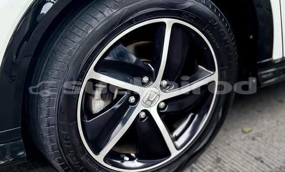 ซื้อ รถมือสอง Honda HR-V ขาว รถยนต์ ใน %{เมือง} ใน สมุทรปราการ ซื้อ รถมือสอง Honda HR-V ขาว รถยนต์ ใน %{เมือง} ใน สมุทรปราการ