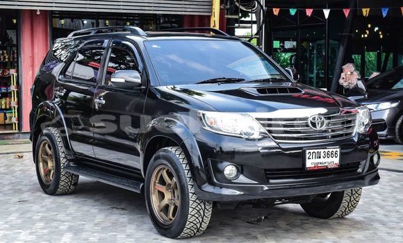 ซื้อ รถมือสอง Toyota Fortuner สีดำ รถยนต์ ใน %{เมือง} ใน กรุงเทพมหานคร