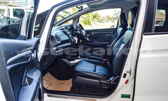 Buy Used Honda Jazz White Car in Bangkok in Bangkok Buy Used Honda Jazz White Car in Bangkok in Bangkok