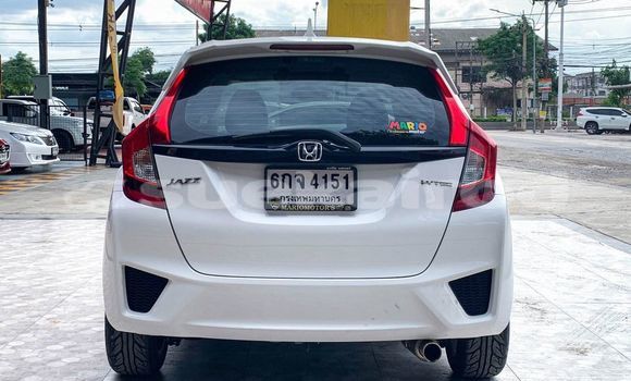 Buy Used Honda Jazz White Car in Bangkok in Bangkok Buy Used Honda Jazz White Car in Bangkok in Bangkok