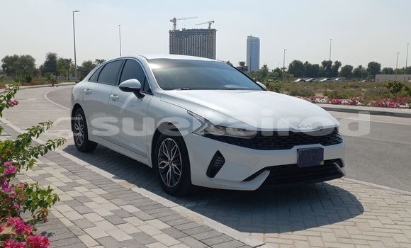 Buy Used Kia K5 White Car in Bangkok in Bangkok Buy Used Kia K5 White Car in Bangkok in Bangkok