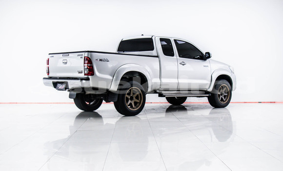 Buy Used Toyota Hiluxe VIGO Other Car in Bangkok in Bangkok Buy Used Toyota Hiluxe VIGO Other Car in Bangkok in Bangkok